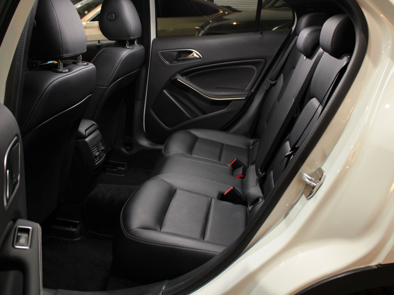 メルセデスベンツ　ＧＬＡ２２０　４マチック