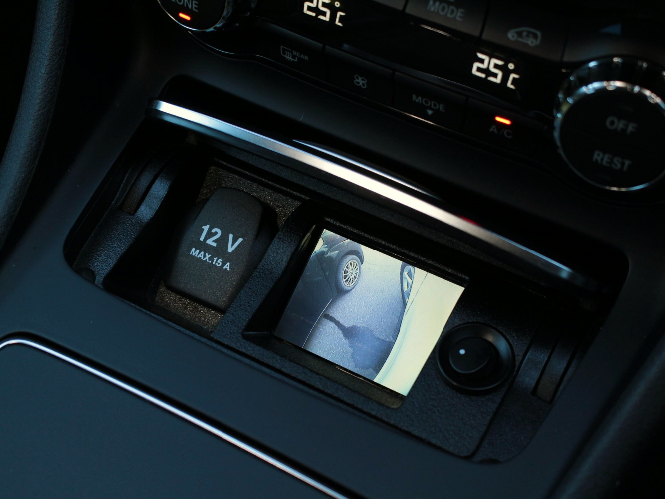 メルセデスベンツ　ＧＬＡ２２０　４マチック