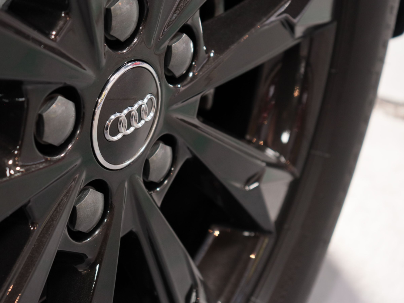 アウディ　Ｑ３スポーツバック　３５ＴＦＳＩ