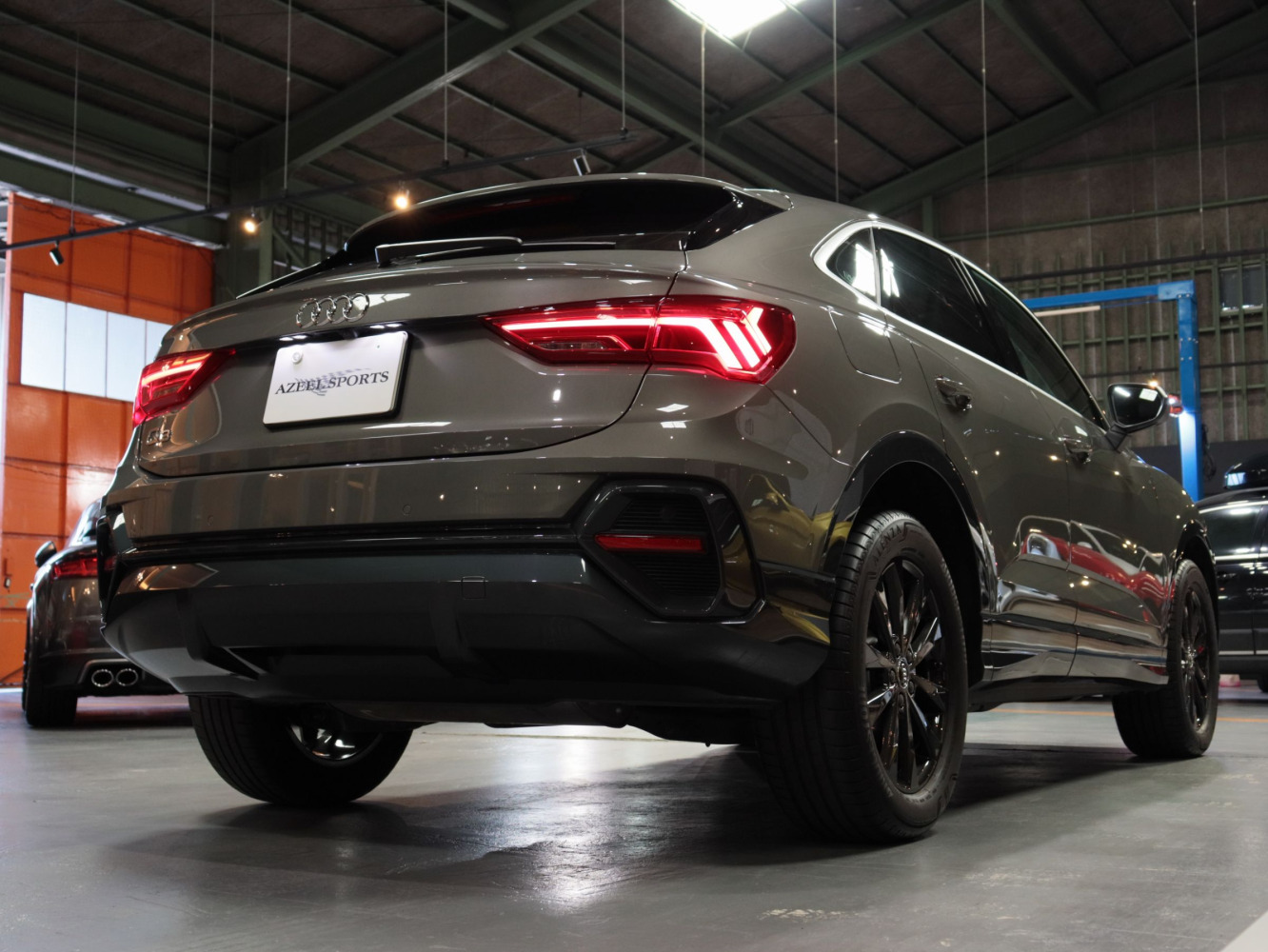 アウディ　Ｑ３スポーツバック　３５ＴＦＳＩ