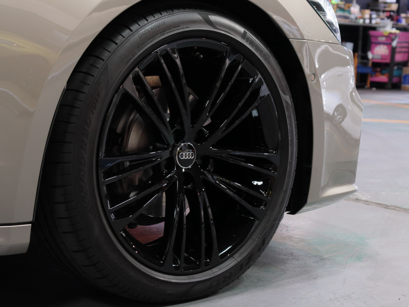アウディ　Ａ７スポーツバック　４０ＴＤＩクワトロ　Ｓラインパッケージ