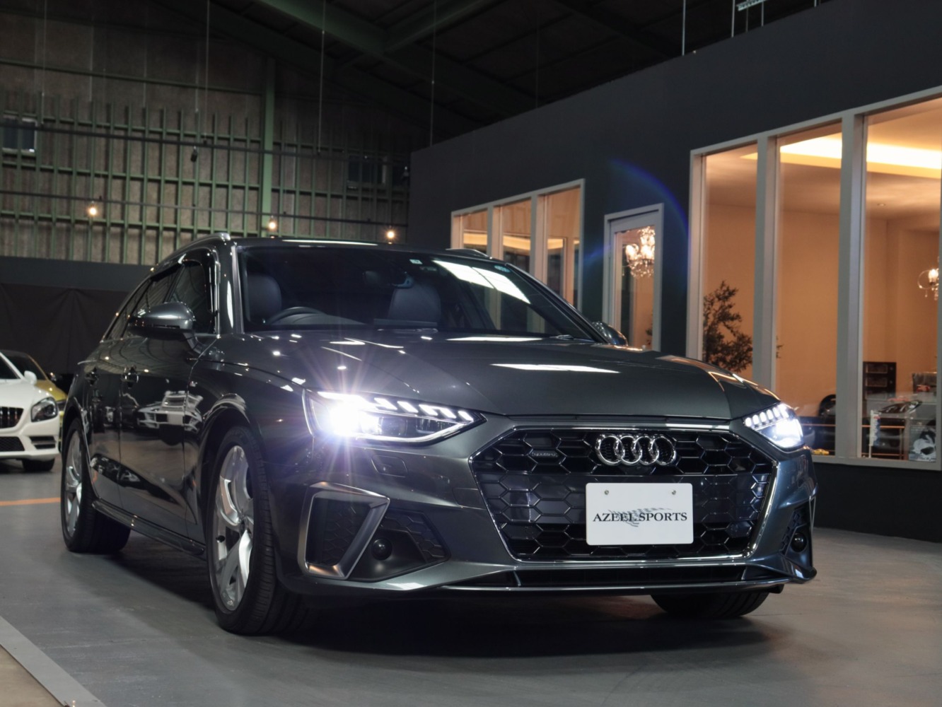 アウディ　Ａ４アバント　４０ＴＤＩクワトロ　Ｓライン