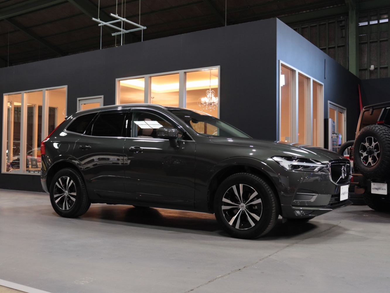 ボルボ　ＸＣ６０　D４　モメンタム　４ＷＤ　