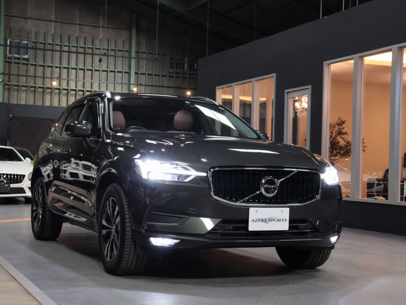 ボルボ　ＸＣ６０　D４　モメンタム　４ＷＤ　