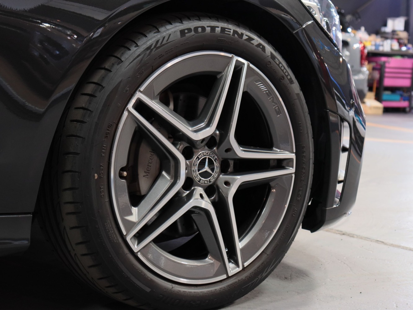 メルセデスベンツ　Ｃ２２０ｄローレウスエディション