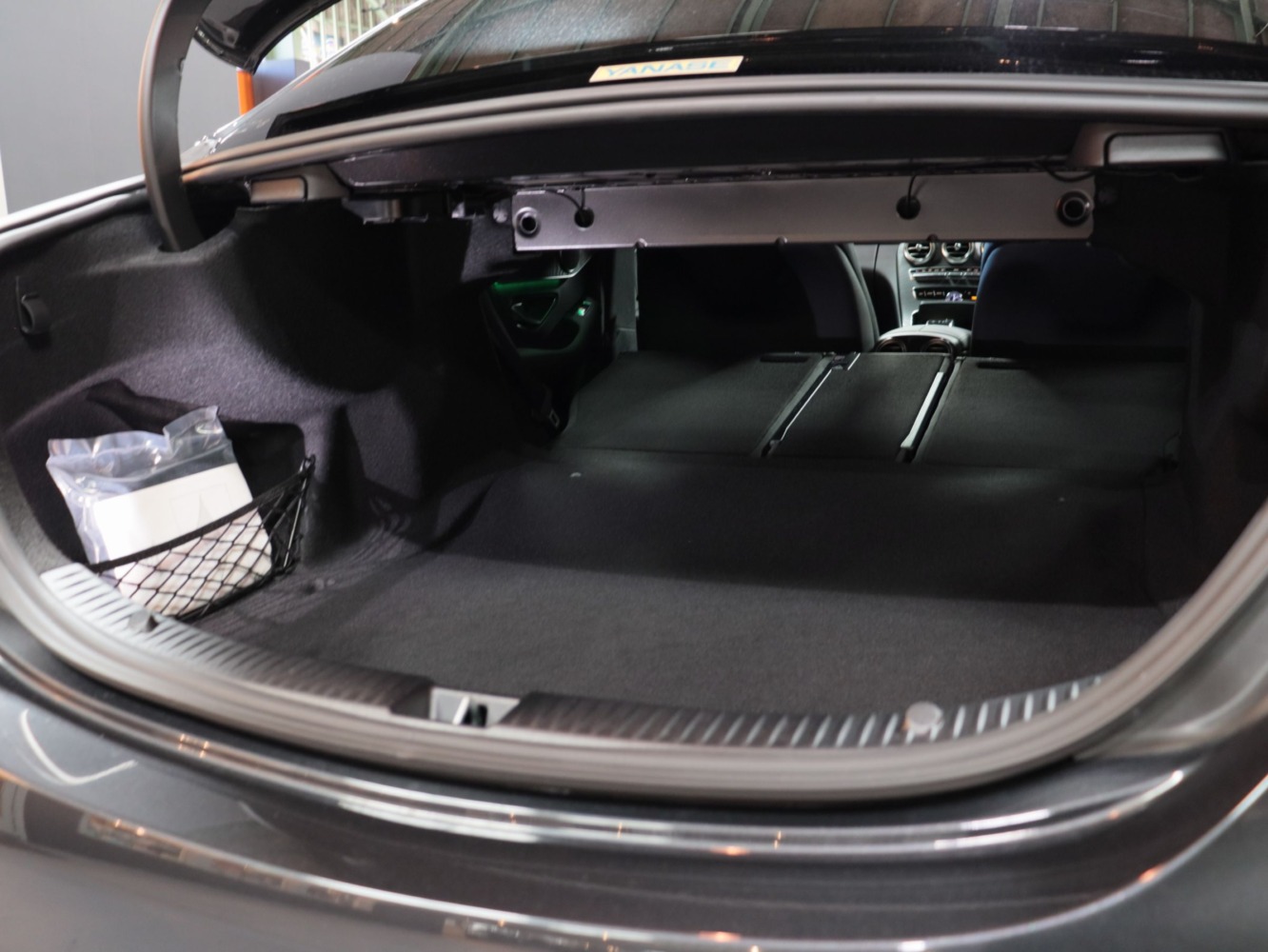 メルセデスベンツ　Ｃ２２０ｄローレウスエディション