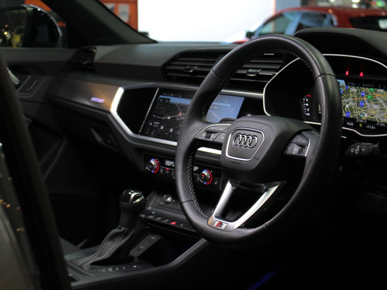 アウディ　Ｑ３スポーツバック　３５ＴＦＳＩ　Ｓライン　