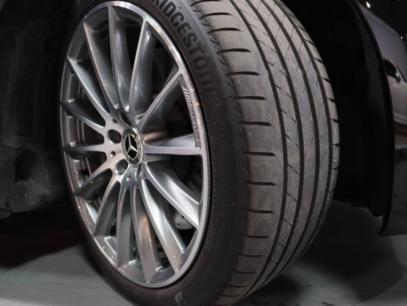 メルセデスベンツ　Ｓ５００　４マチック　ＡMＧライン