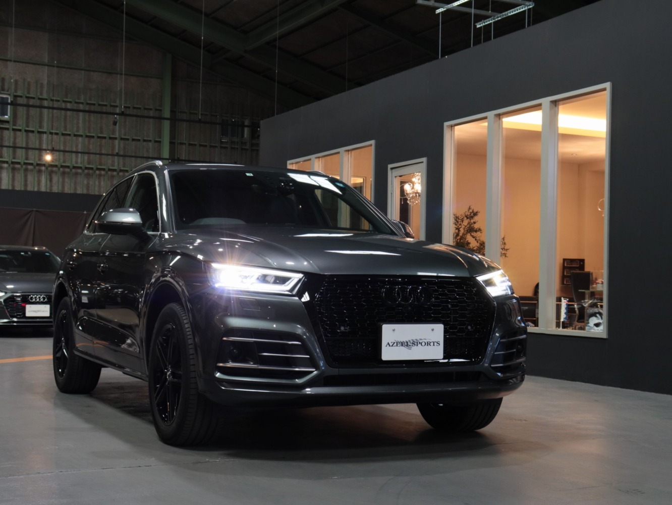 アウディ　Ｑ５　４０ＴＤＩ　スポーツ