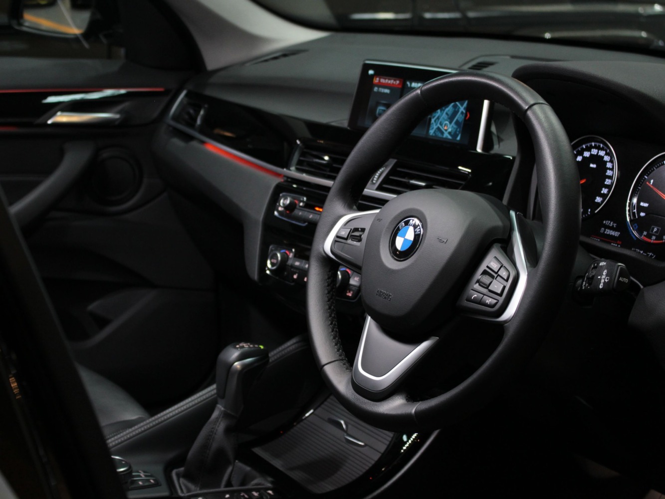 ＢＭＷ　Ｘ１　ｘＤｒｉｖｅ　１８ｄ　ｘライン