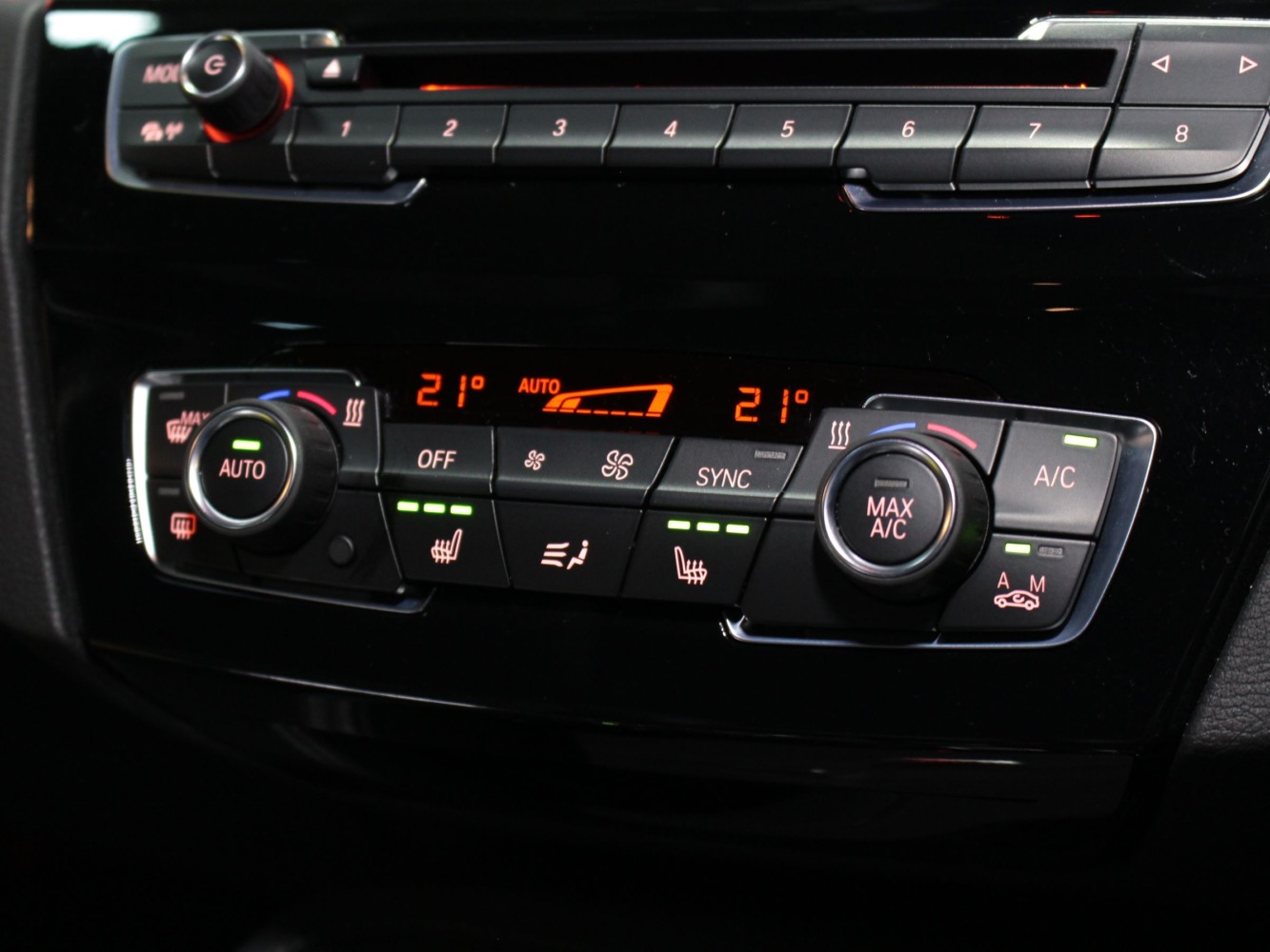 ＢＭＷ　Ｘ１　ｘＤｒｉｖｅ　１８ｄ　ｘライン