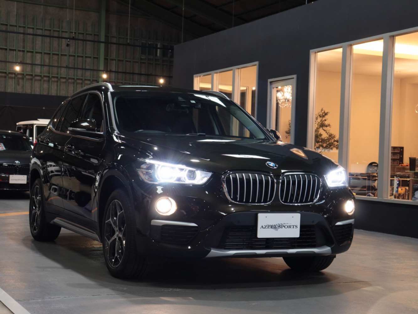 ＢＭＷ　Ｘ１　ｘＤｒｉｖｅ　１８ｄ　ｘライン