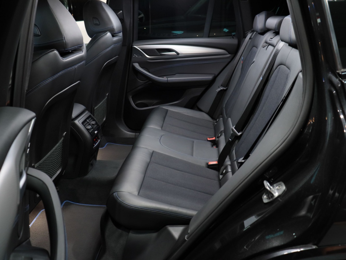 ＢＭＷ　Ｘ３　 ｘＤｒｉｖｅ　２０ｄ　Ｍスポーツ
