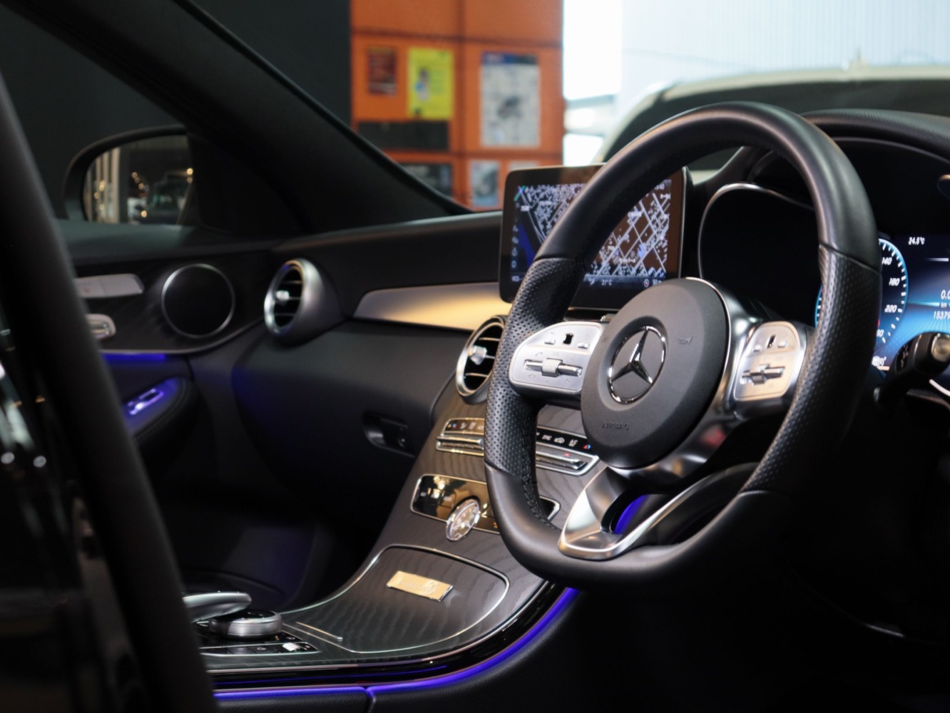 メルセデスベンツ　Ｃ２２０ｄ　ローレウスエディションスポーツプラスＰＫＧ