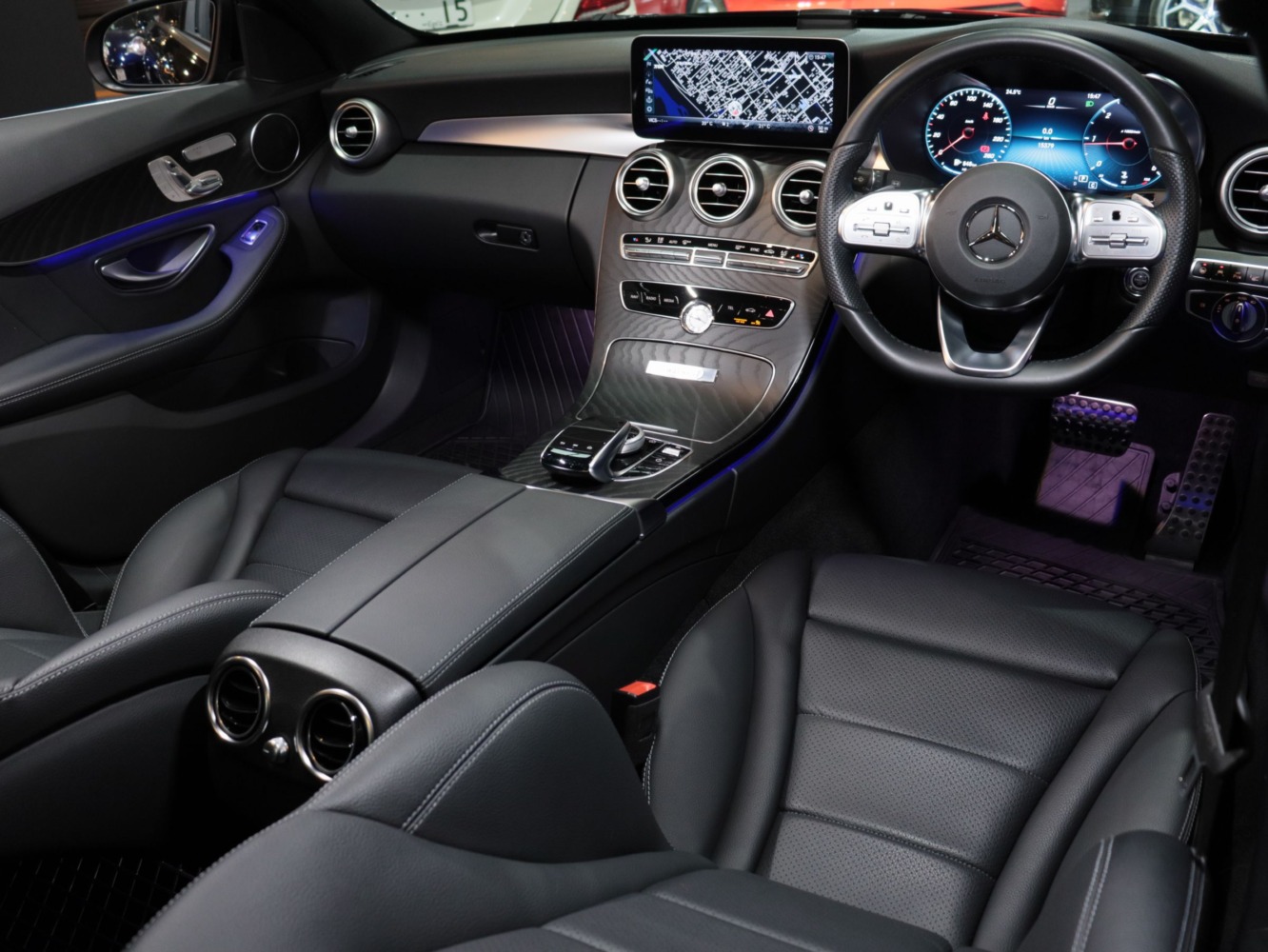 メルセデスベンツ　Ｃ２２０ｄ　ローレウスエディションスポーツプラスＰＫＧ