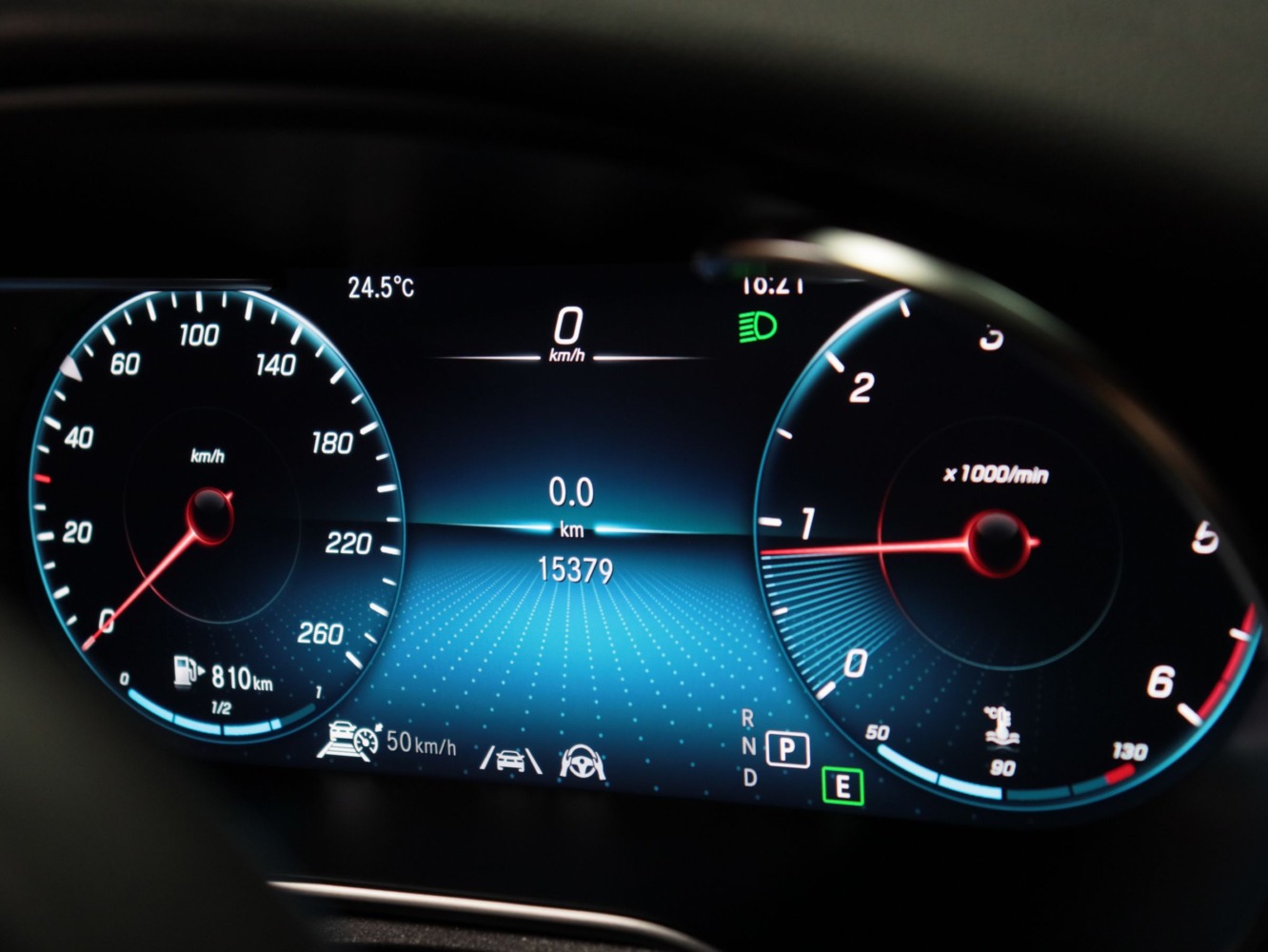 メルセデスベンツ　Ｃ２２０ｄ　ローレウスエディションスポーツプラスＰＫＧ