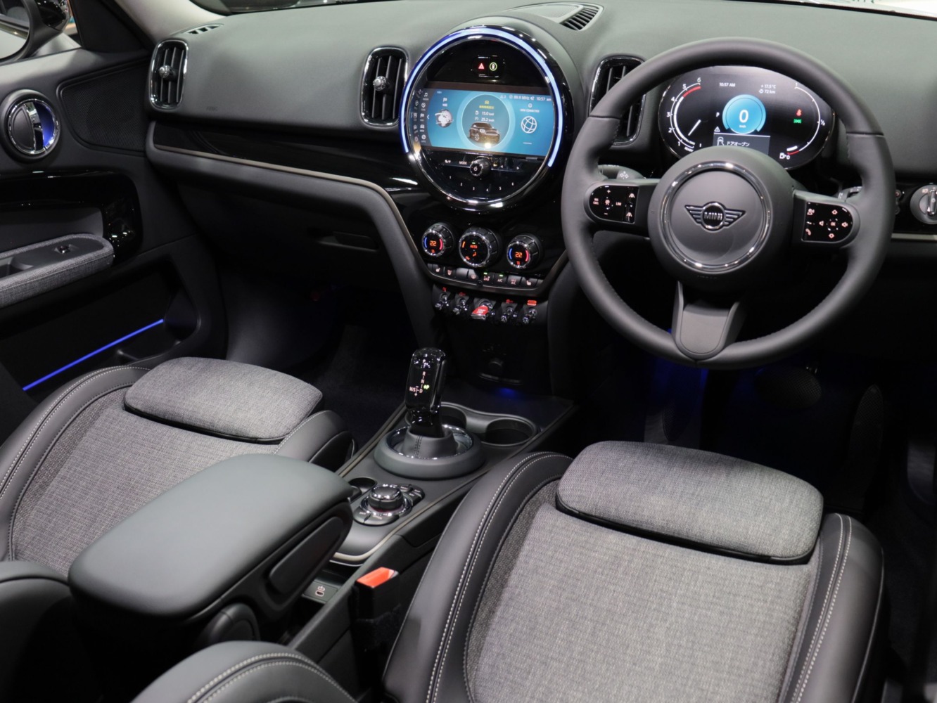 ＭＩＮＩ　クロスオーバー　クーパーＤ　ＡＬＬ４　クラシックトリム