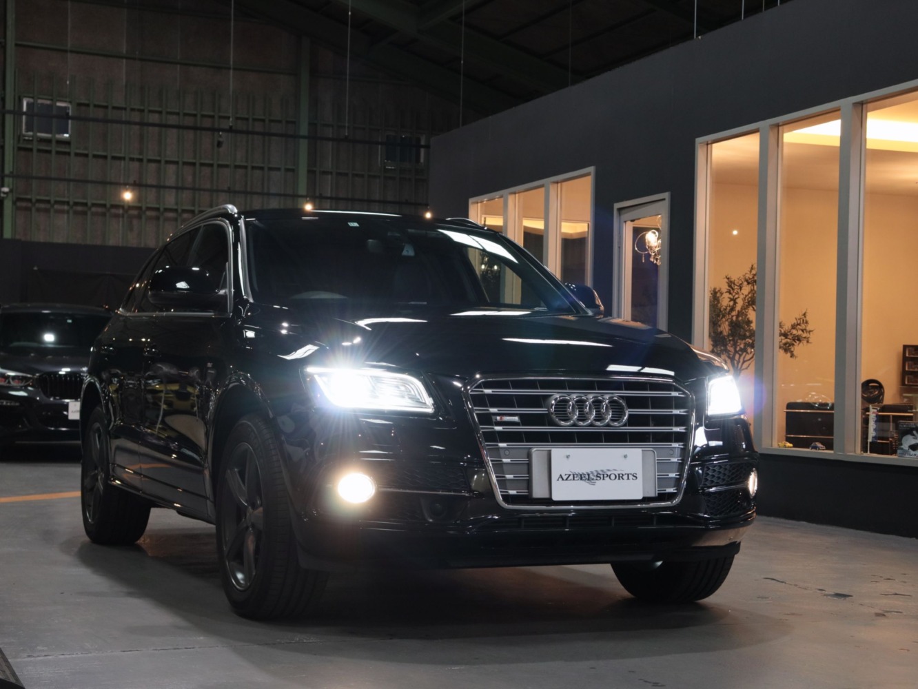 アウディ　Ｑ５　２．０ＴＦＳＩクワトロ　Ｓライン