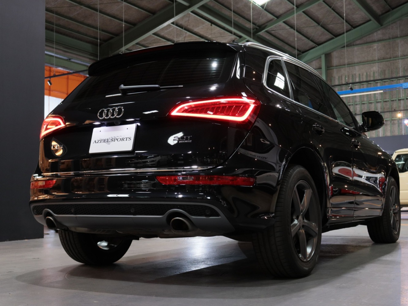 アウディ　Ｑ５　２．０ＴＦＳＩクワトロ　Ｓライン
