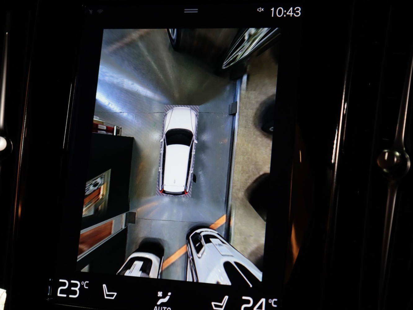 ボルボ　Ｖ６０クロスカントリー　Ｔ５　ＡＷＤ　プロ