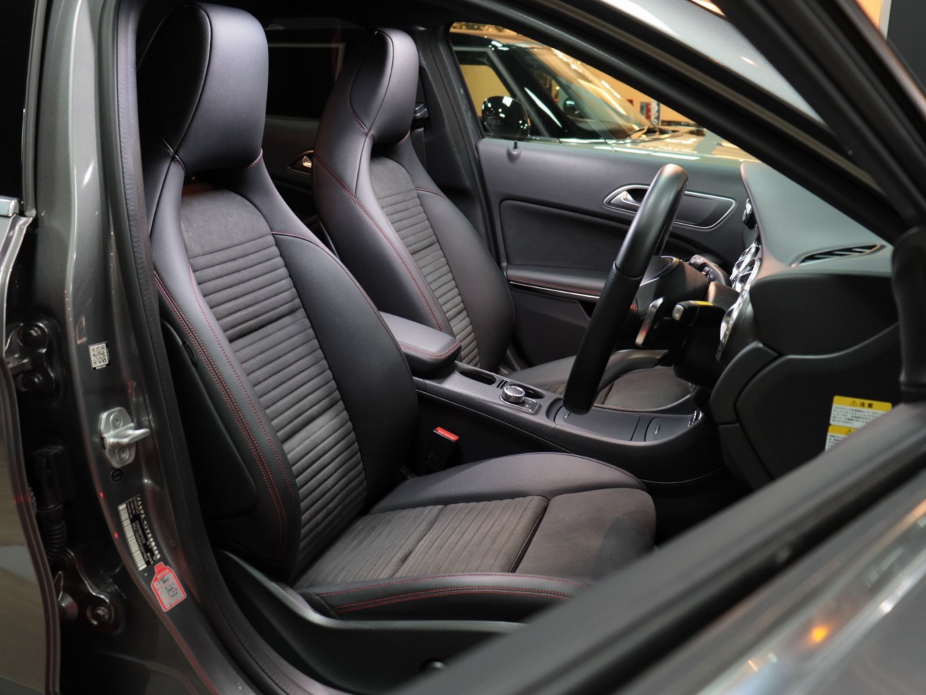 メルセデスベンツ　ＧＬＡ１８０スポーツ　