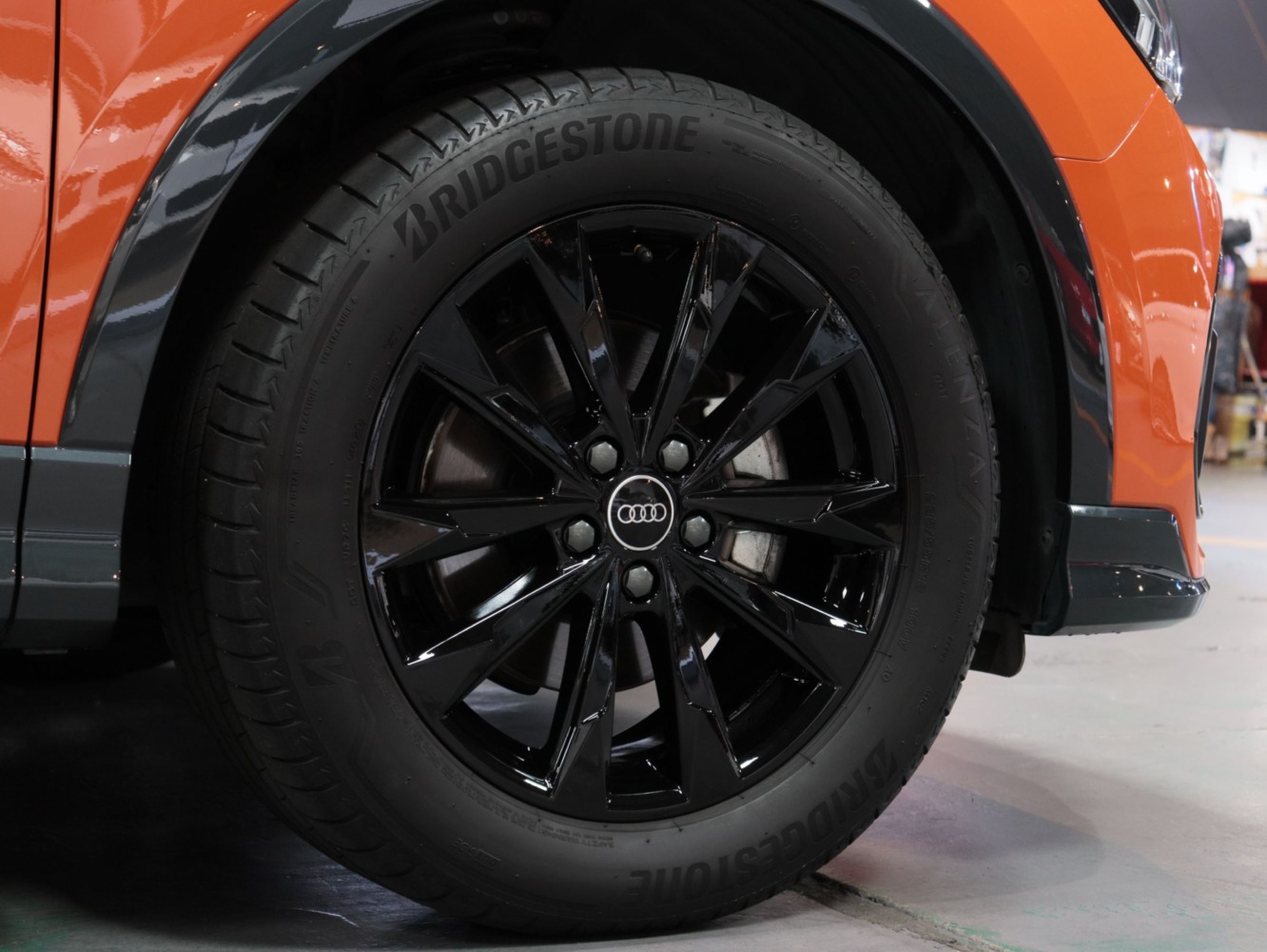 アウディ　Ｑ３スポーツバック　３５ＴＦＳＩ