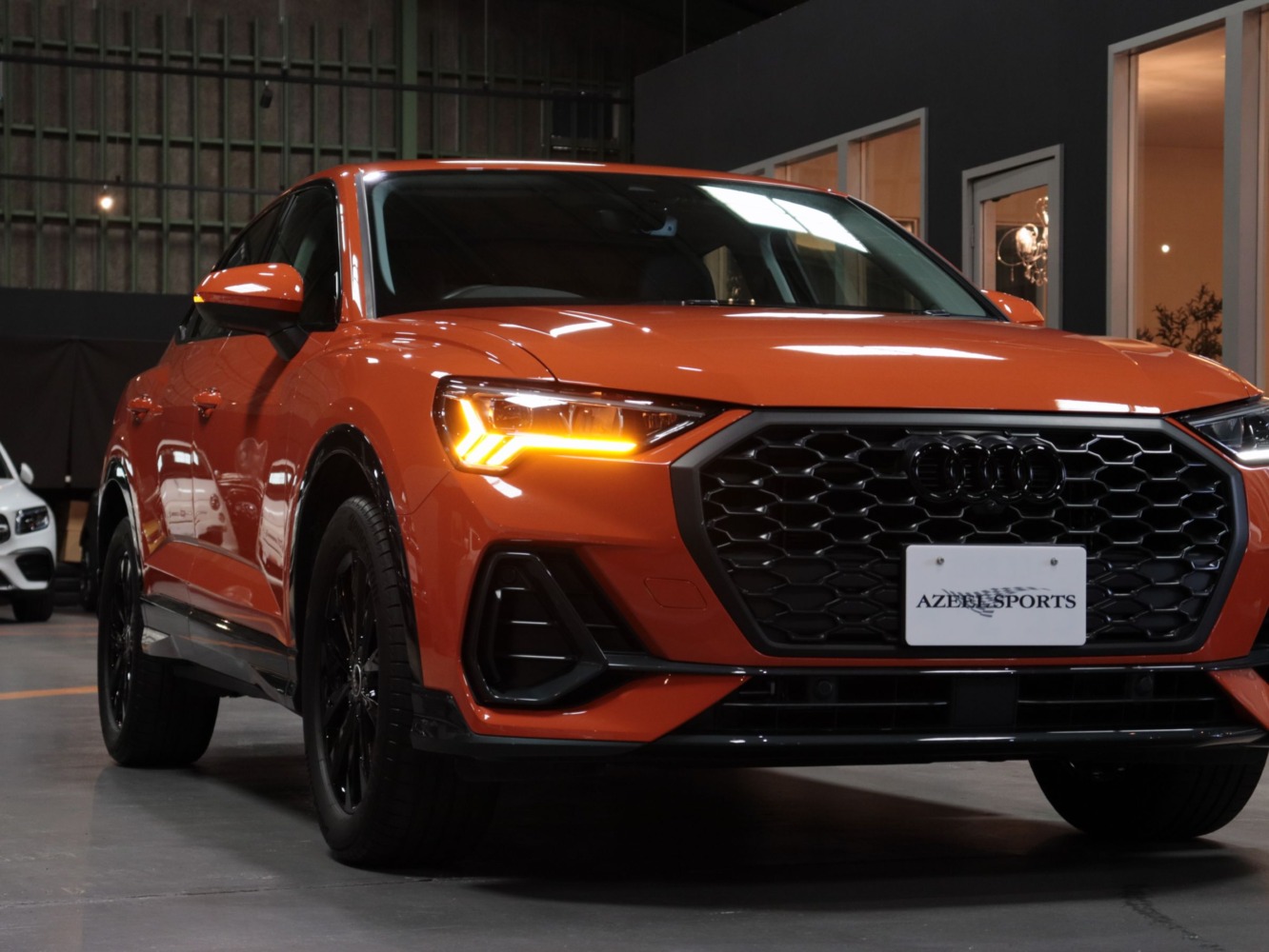 アウディ　Ｑ３スポーツバック　３５ＴＦＳＩ