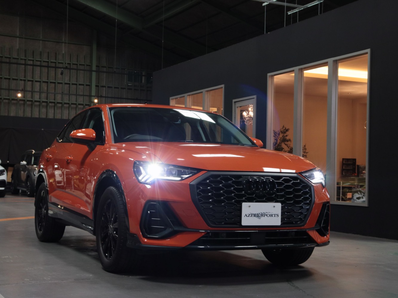 アウディ　Ｑ３スポーツバック　３５ＴＦＳＩ