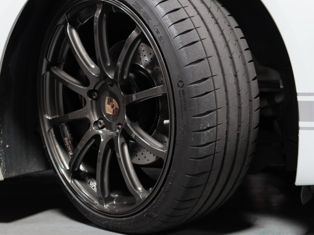 ポルシェ　７１８ケイマン　ＰＤＫ　
