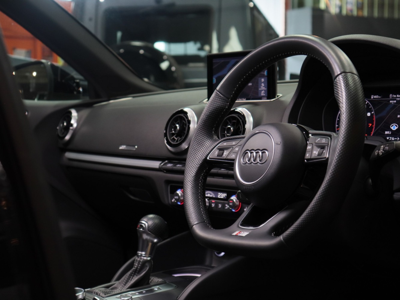 アウディ　Ａ３スポーツバック　１．４ＴＦＳＩ　Ｓラインパッケージ