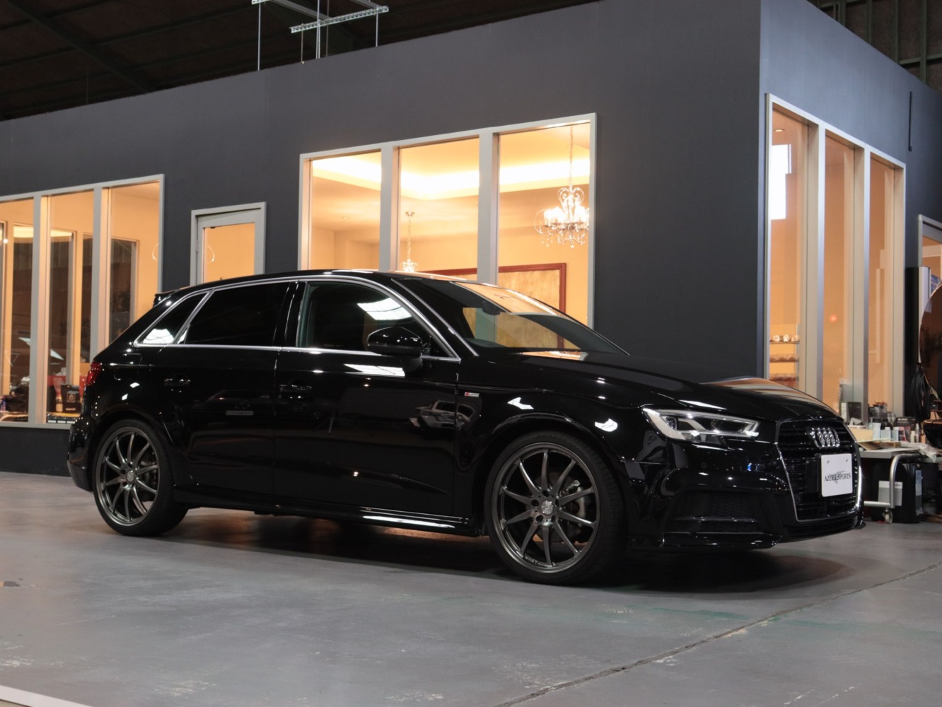 アウディ　Ａ３スポーツバック　１．４ＴＦＳＩ　Ｓラインパッケージ