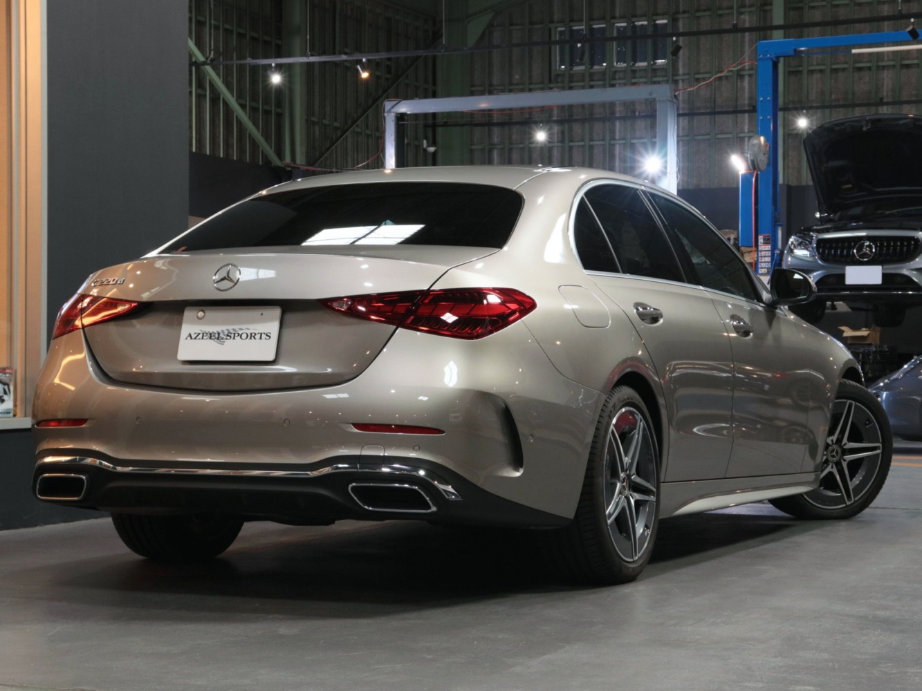 メルセデスベンツ　Ｃ２２０ｄ　アバンギャルド　ＡＭＧライン
