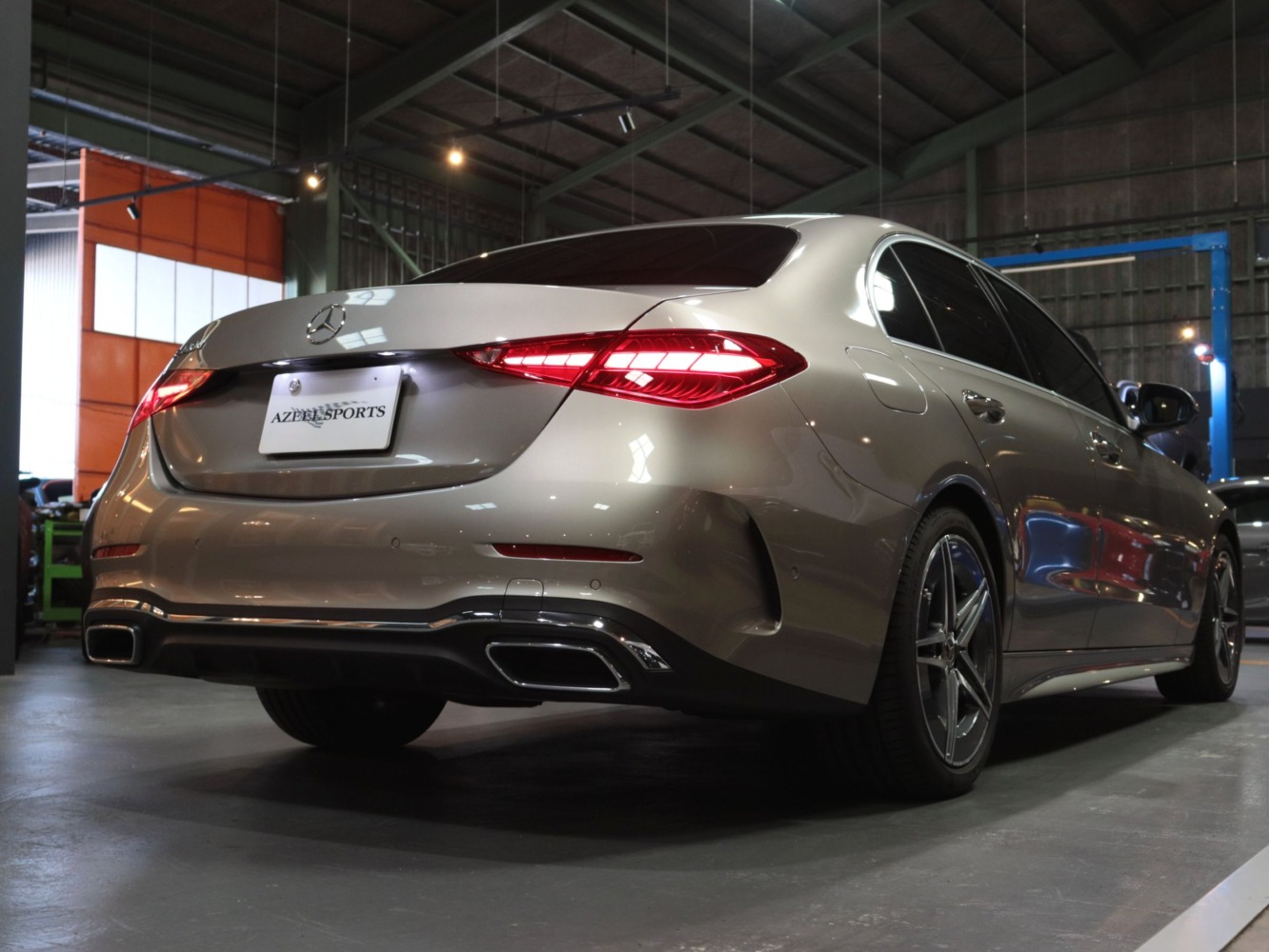 メルセデスベンツ　Ｃ２２０ｄ　アバンギャルド　ＡＭＧライン