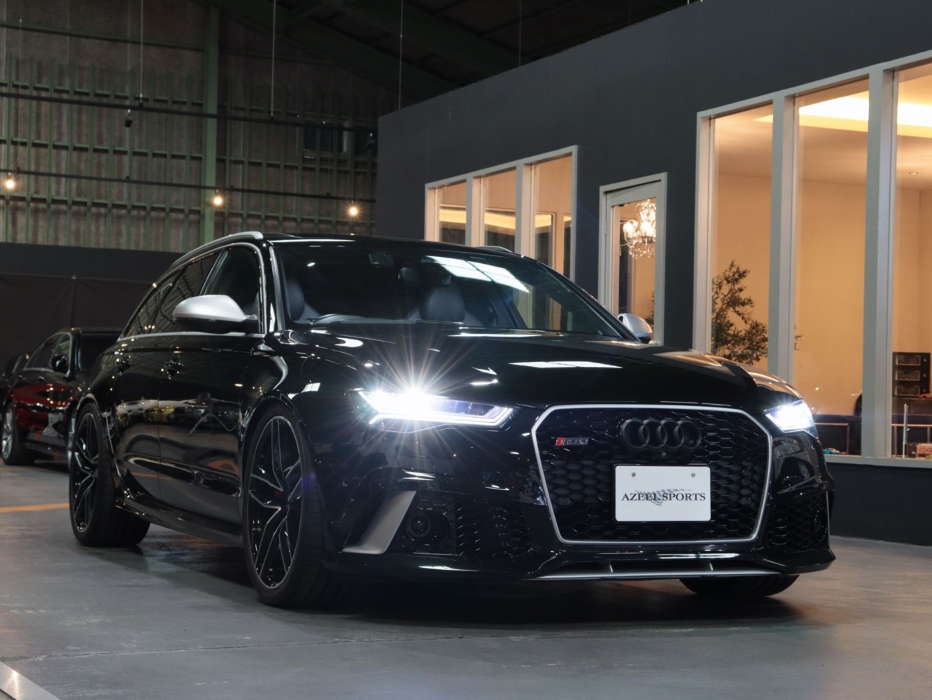 アウディ　ＲＳ６アバント　