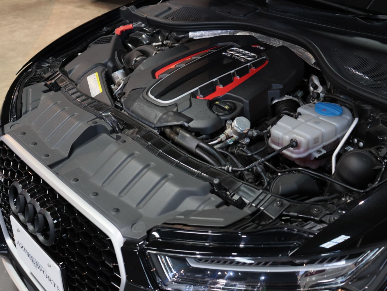 アウディ　ＲＳ６アバント　