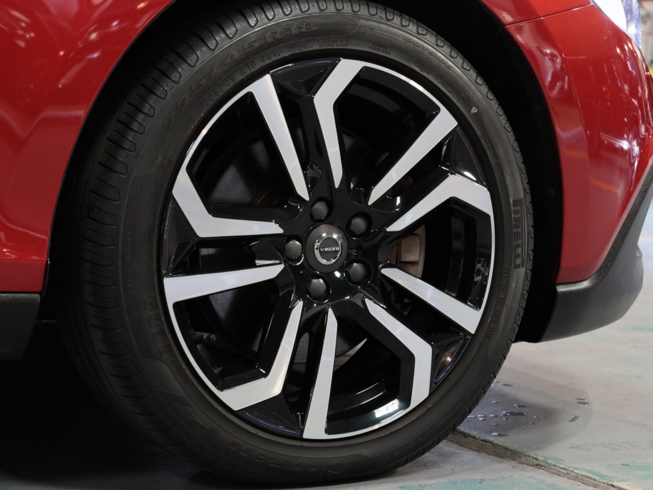 ボルボ　Ｖ４０クロスカントリー　Ｄ４　サマム