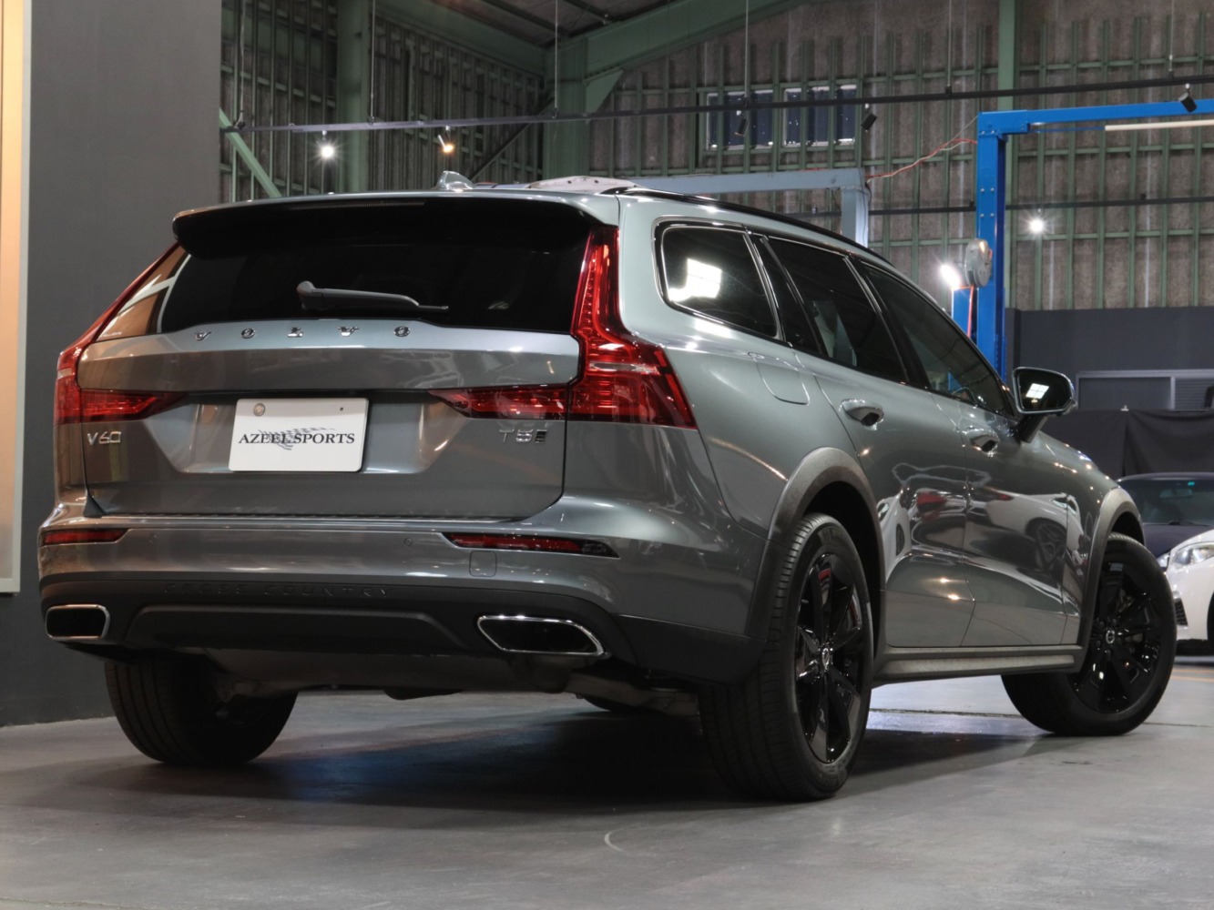 ボルボ　ＸＣ６０クロスカントリー　Ｔ５　ＡＷＤ
