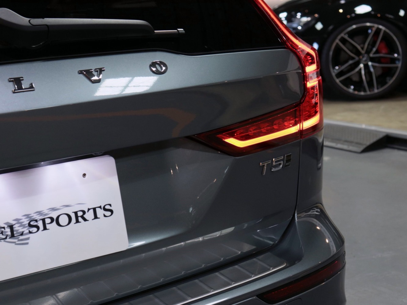 ボルボ　ＸＣ６０クロスカントリー　Ｔ５　ＡＷＤ