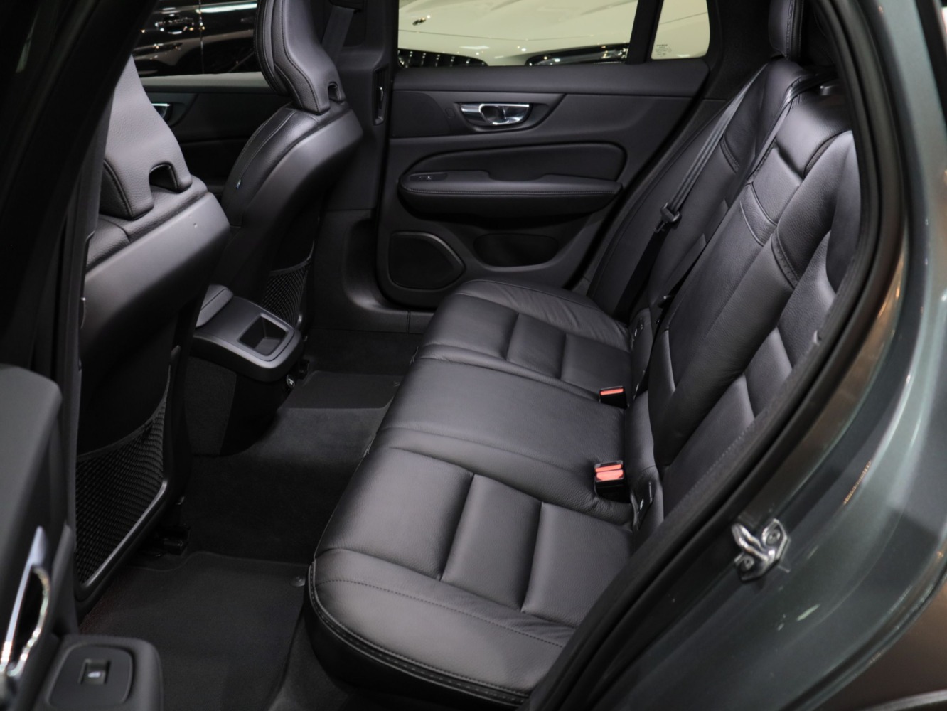 ボルボ　ＸＣ６０クロスカントリー　Ｔ５　ＡＷＤ