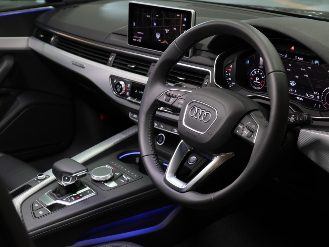 アウディ　Ａ４オールロードクワトロ　アブソリュート　１２５台限定車