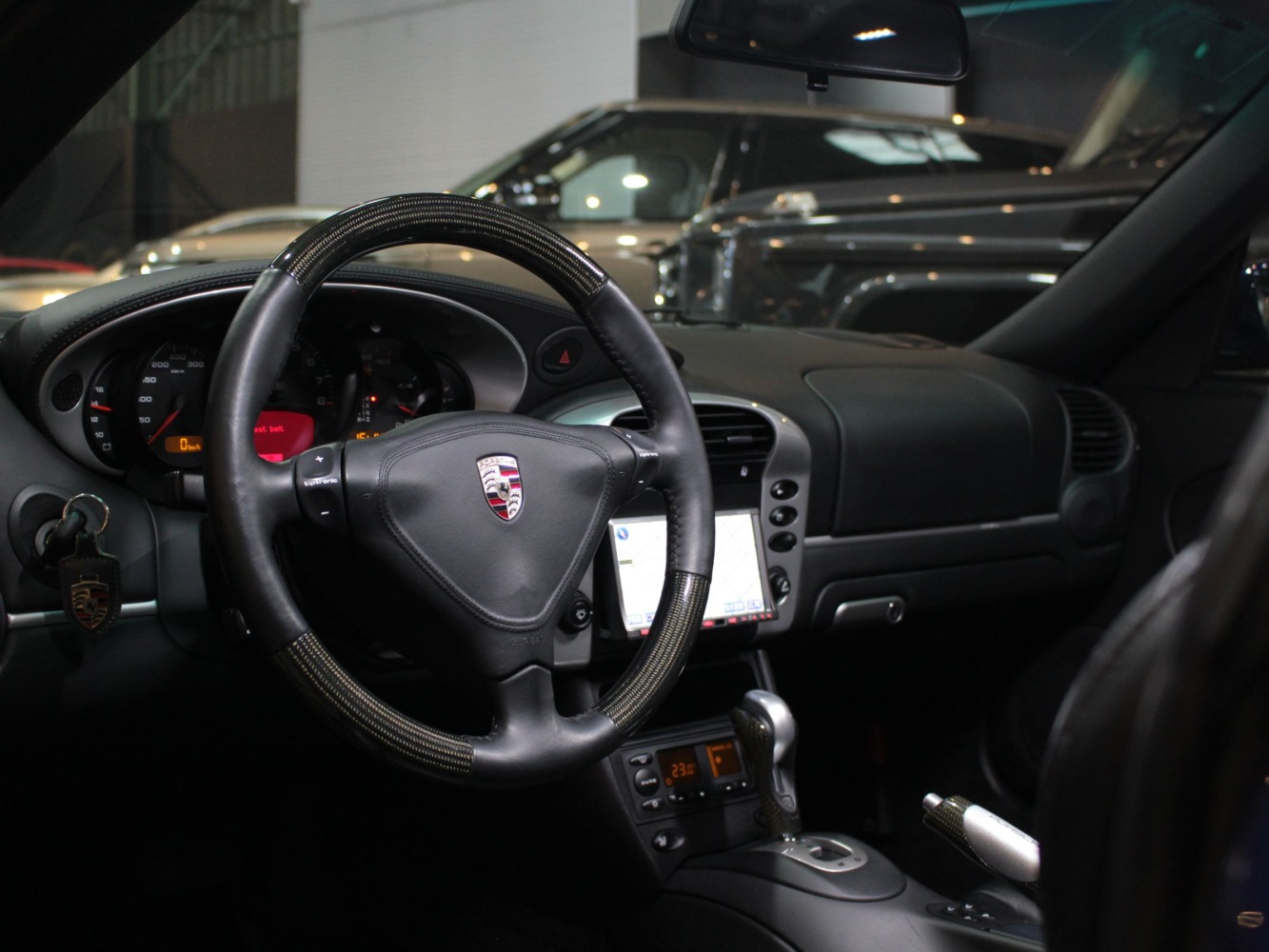 ポルシェ　９１１カレラ（９９６型後期モデル）　４Ｓ　