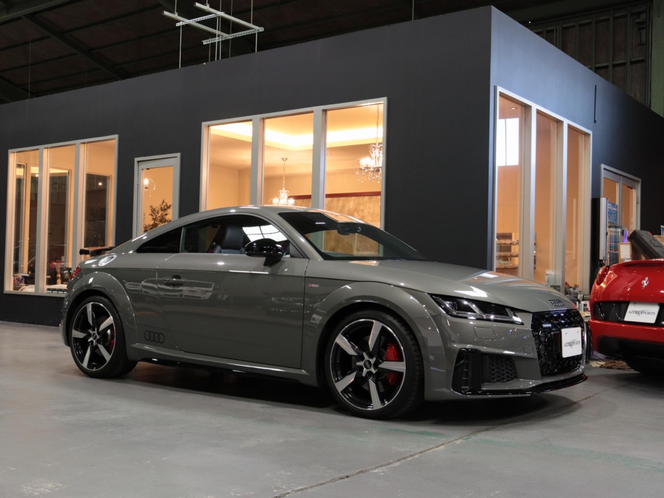 アウディ　ＴＴクーペ　コンペティションプラス　２００台限定車（クロノスグレー５０台限定）