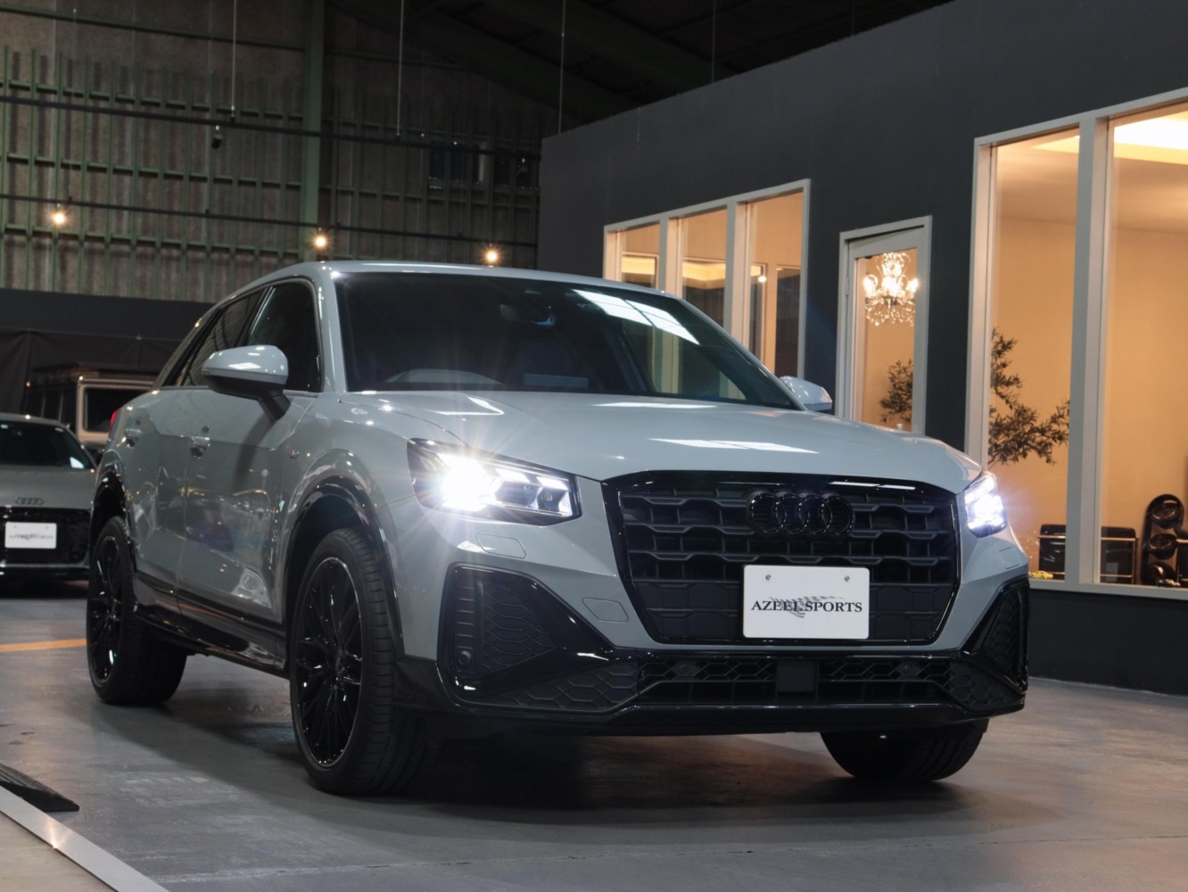 アウディ　Ｑ２　１ｓｔエディション　１２５台限定車