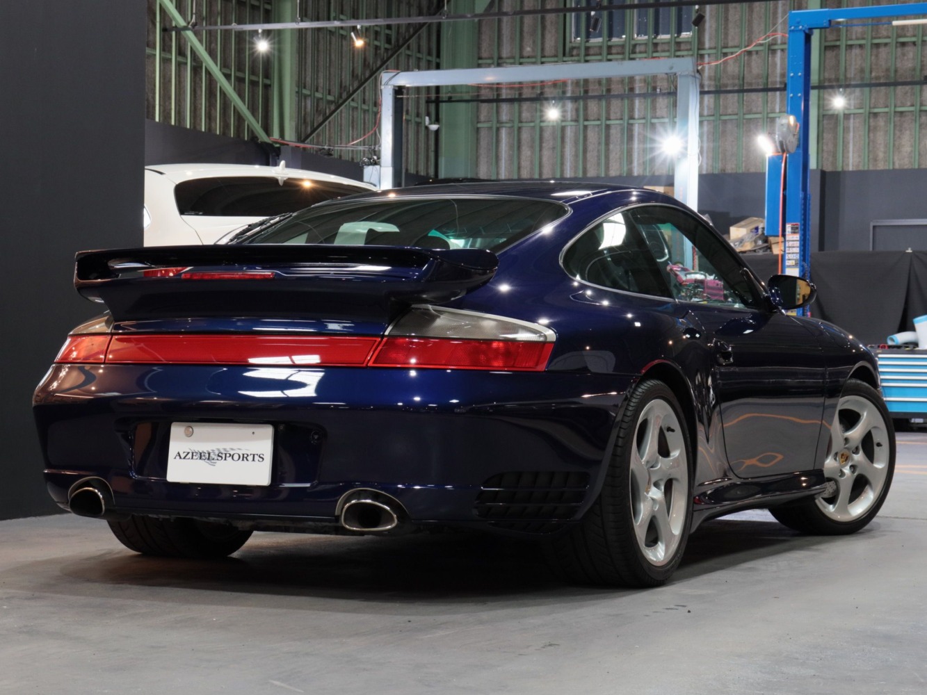 ポルシェ　９１１カレラ（９９６型後期モデル）　４Ｓ　
