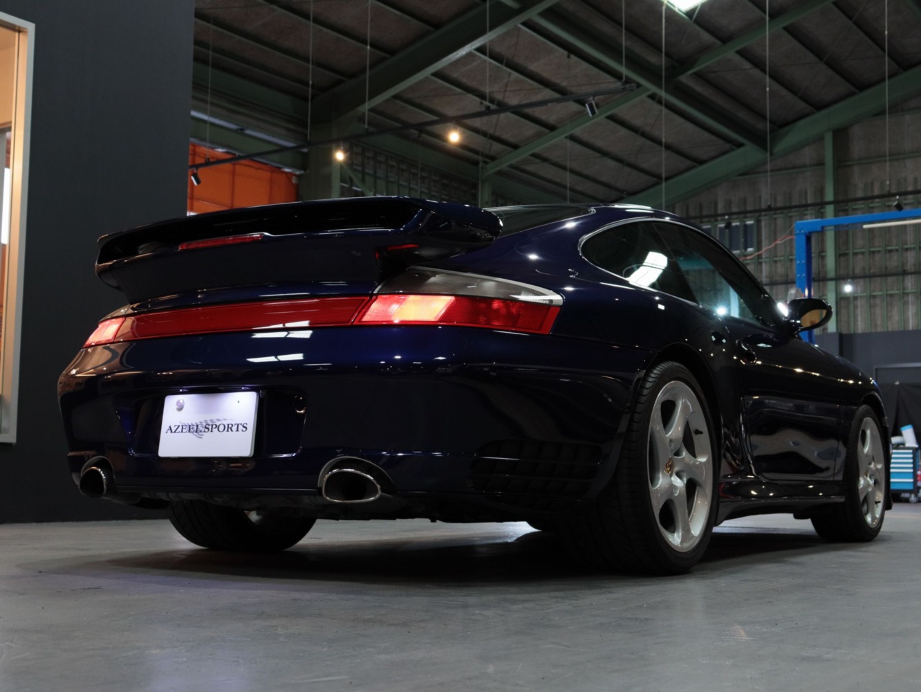 ポルシェ　９１１カレラ（９９６型後期モデル）　４Ｓ　