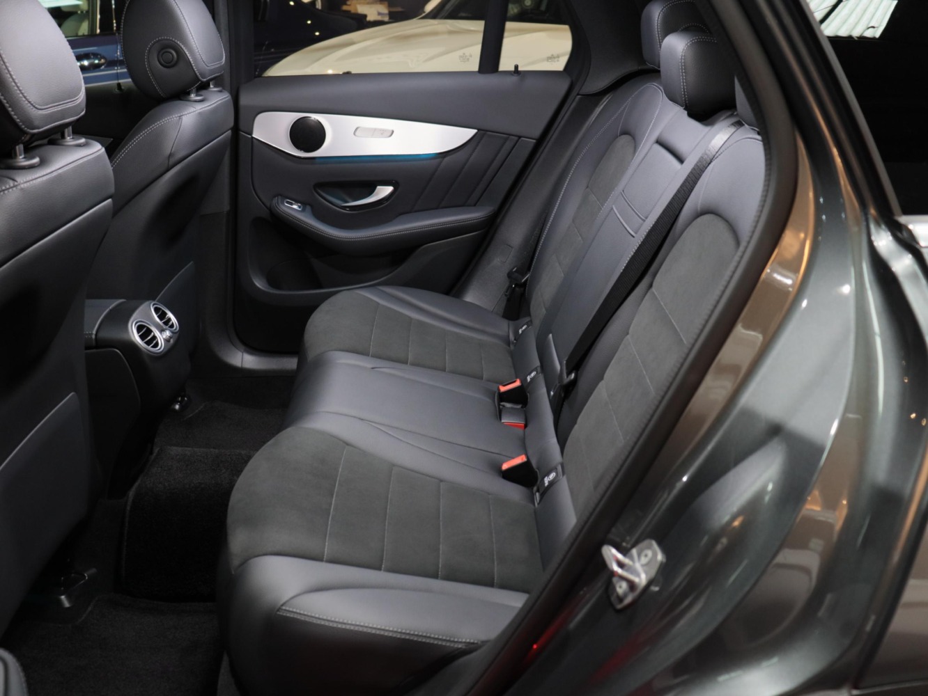 メルセデスベンツ　ＧＬＣ２２０ｄ　４マチック　スポーツ　