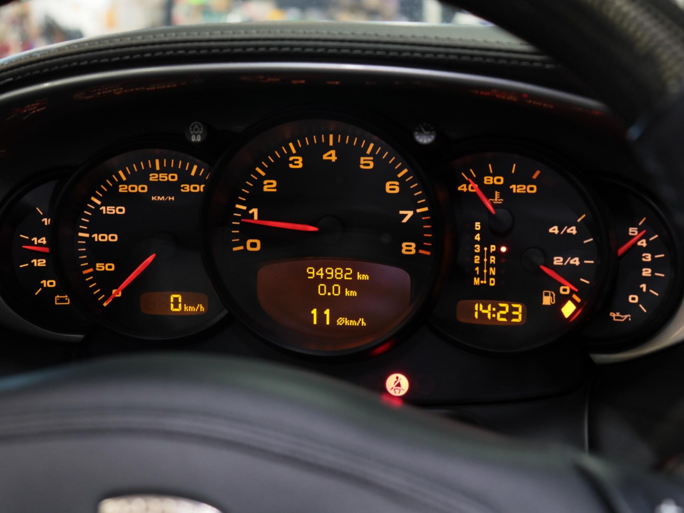 ポルシェ　９１１カレラ（９９６型後期モデル）　４Ｓ　