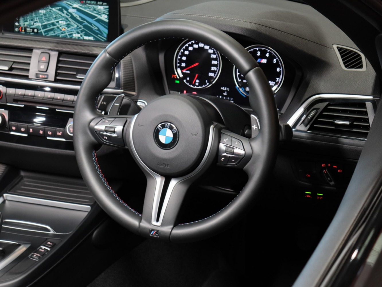 ＢＭＷ　Ｍ２　ベースグレード　