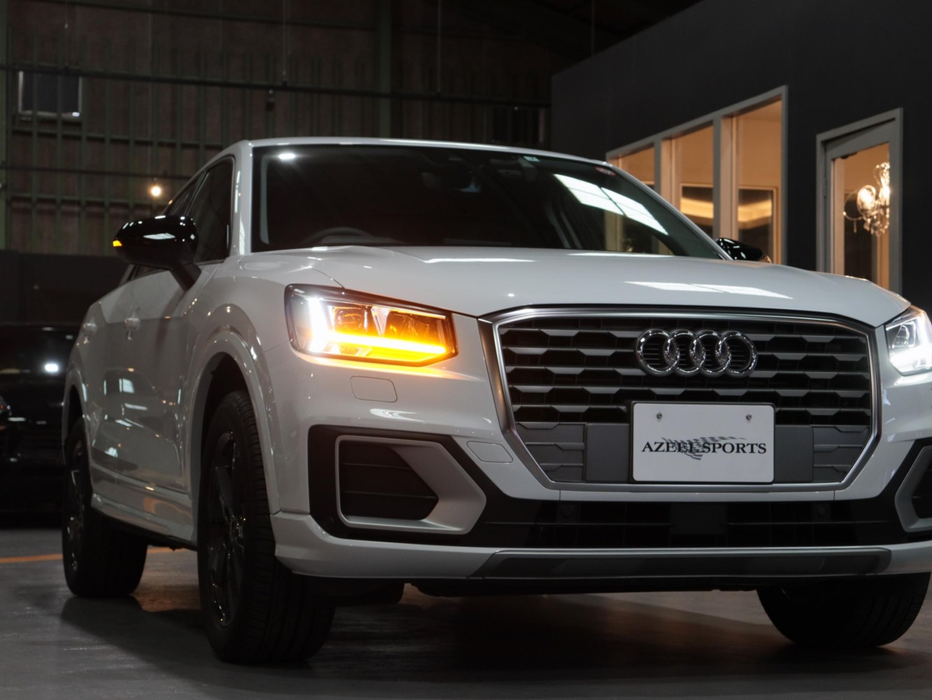 アウディ　Ｑ２　３５ＴＤＩスポーツ　