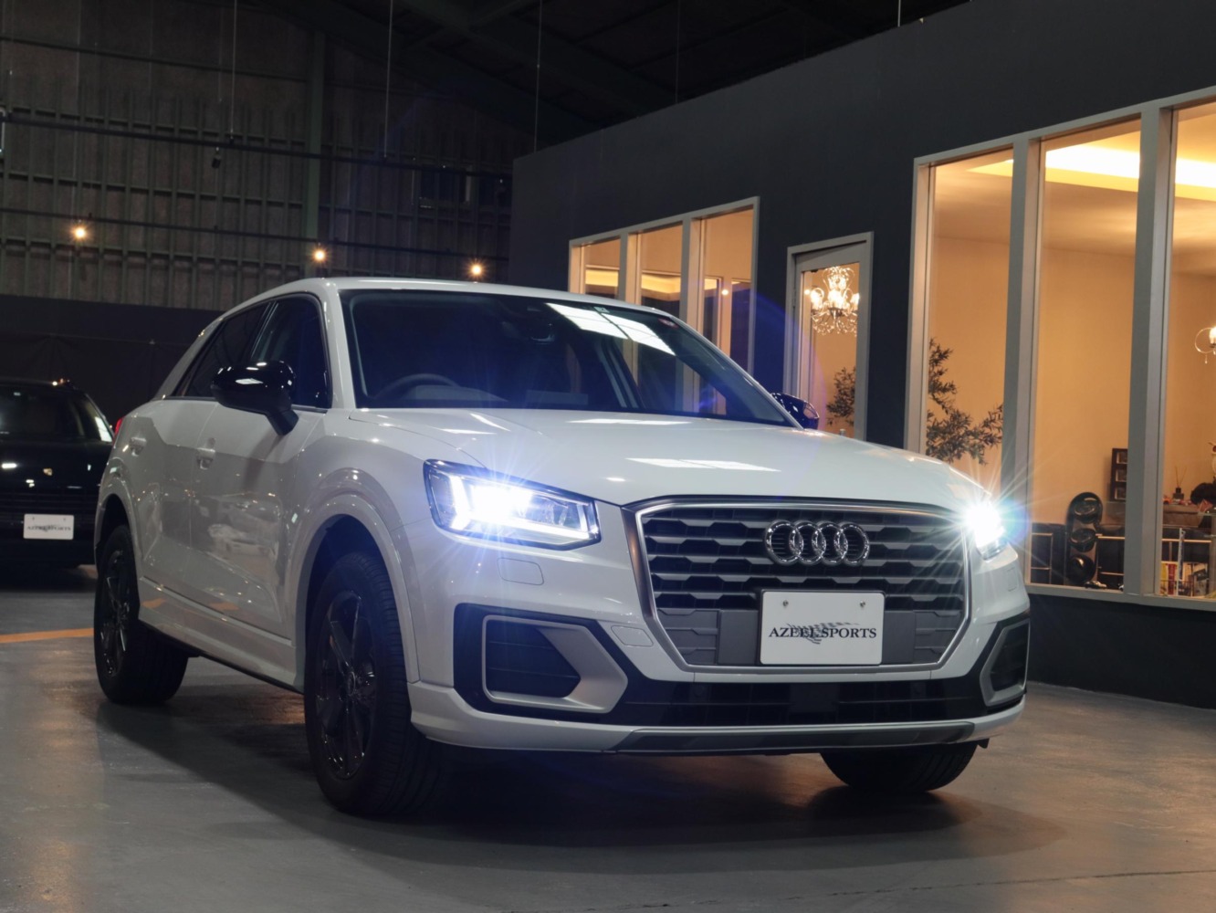 アウディ　Ｑ２　３５ＴＤＩスポーツ　